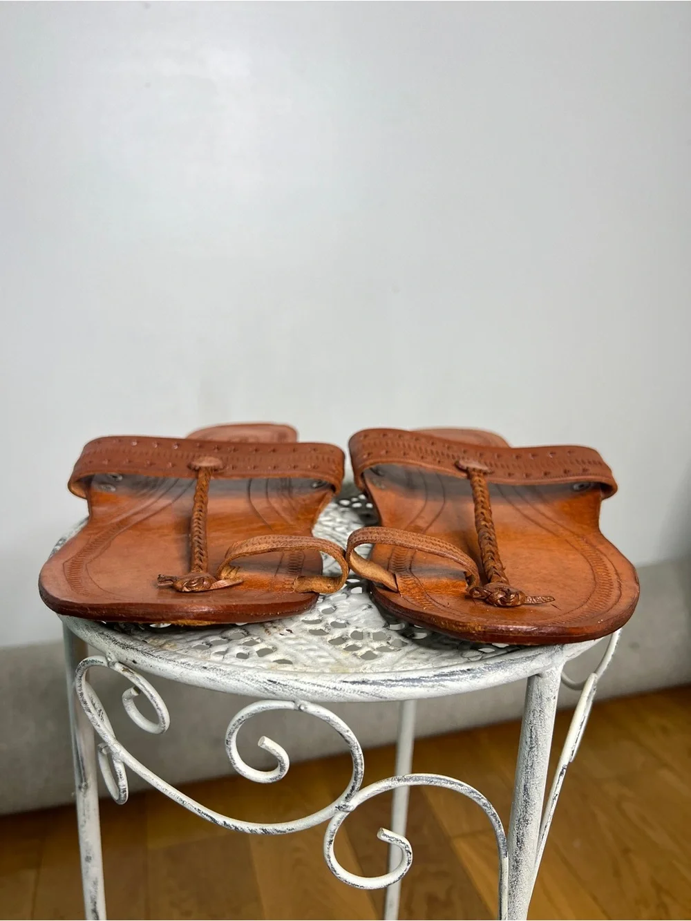 Vintage Brown Leather Braided Toe Ring Sandals